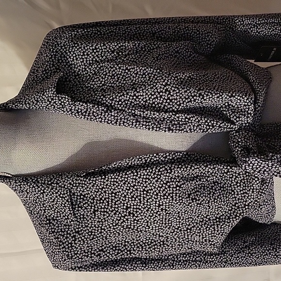 Forever 21 Contemporary Black & Gray Front Tie Shirt, Size: L, NWT - Picture 2 of 8